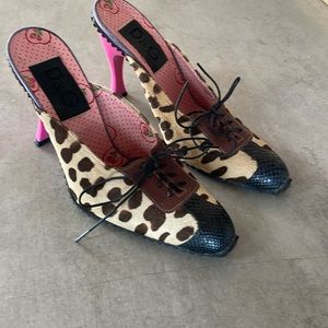 HOT D&G Vintage Mule Heels!